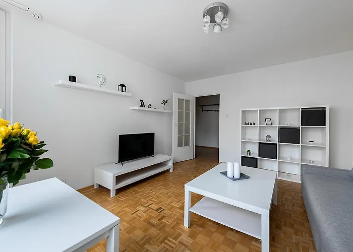 Jagiellonska 4: Private With Balcony Near National Stadium *