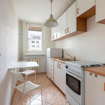 Apartment Jagiellonska 4: Private With Balcony Near National Stadium Warsaw