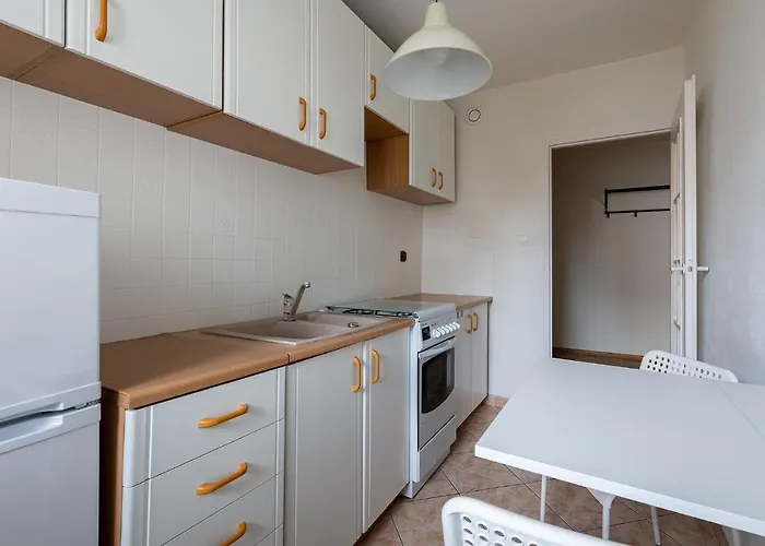 Appartement Jagiellonska 4 Prywatne Mieszkanie Z Balkonem I Bezplatnym Parkingiem 300m Od Stadionu Narodowego Samodzielne Zameldowanie! Self Check-in System! *