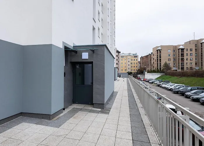 Appartement Jagiellonska 4 Prywatne Mieszkanie Z Balkonem I Bezplatnym Parkingiem 300m Od Stadionu Narodowego Samodzielne Zameldowanie! Self Check-in System! *