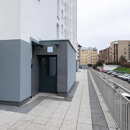Apartman Jagiellonska 4 Prywatne Mieszkanie Z Balkonem I Bezplatnym Parkingiem 300m Od Stadionu Narodowego Samodzielne Zameldowanie! Self Check-in System! *